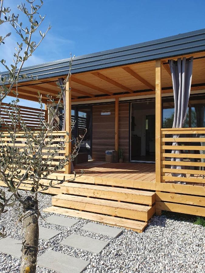 Mobile Homes Karlo & Dino พูลา ภายนอก รูปภาพ