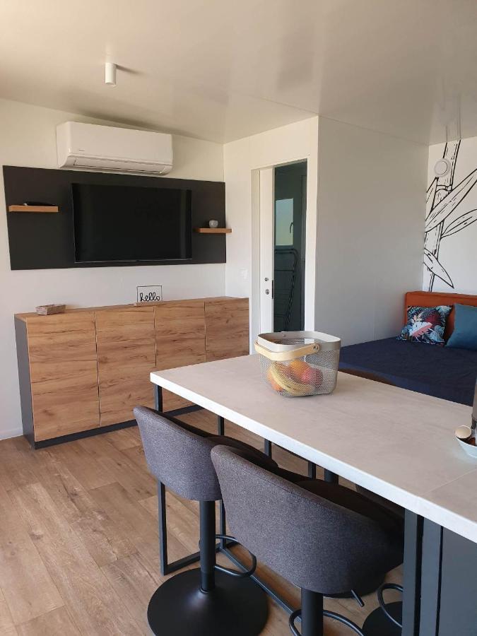 Mobile Homes Karlo & Dino พูลา ภายนอก รูปภาพ